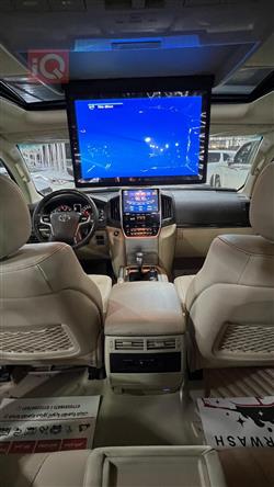 تويوتا لاندكروزر